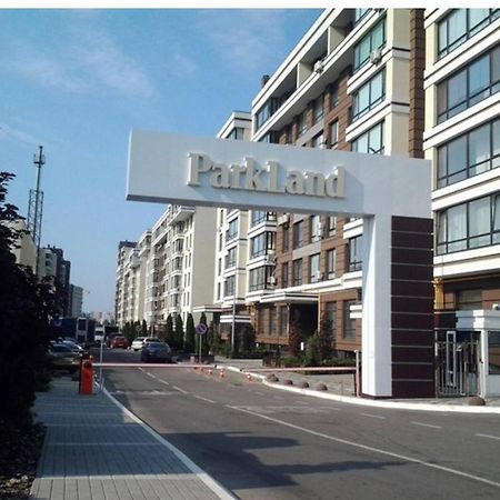 Ferienwohnung Residential Complex Parkland Kiew Exterior foto